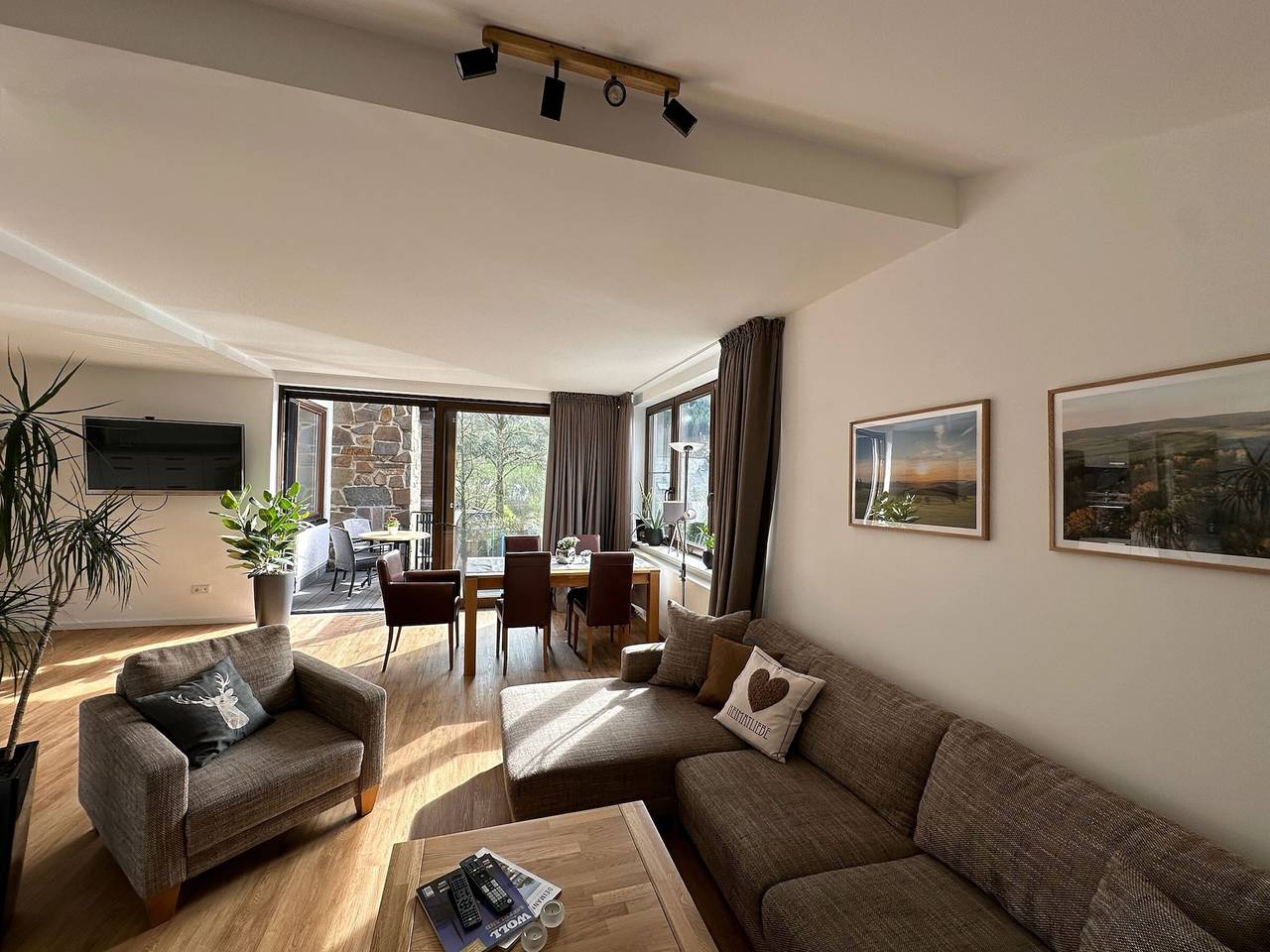Ganze Wohnung, Ferienwohnung 'Zum Wilzenberg' mit Bergblick, Balkon und WLAN in Schmallenberg, Hochsauerlandkreis
