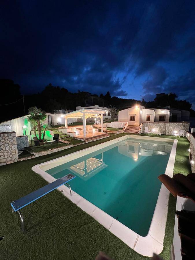 Villa pour 12 personnes, avec jacuzzi ainsi que jardin et piscine à Trabia - 3