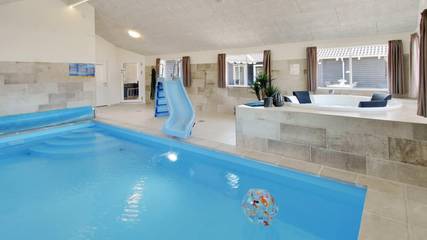 Ferieudlejning til 20 Personer i Asserbo, Halsnæs, Billede 1