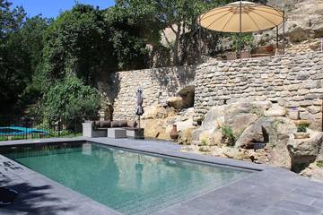 Cottage pour 4 personnes, avec jardin à La Tour-sur-Orb
