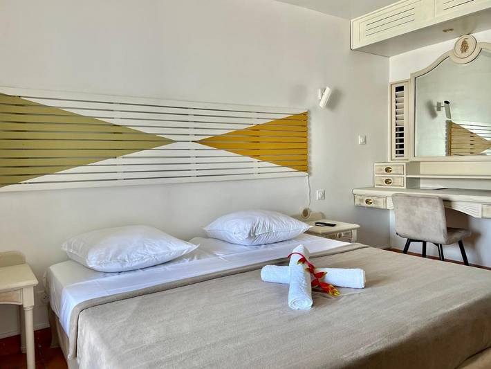 Appartement de vacances pour 2 personnes, avec vue ainsi que terrasse et piscine
