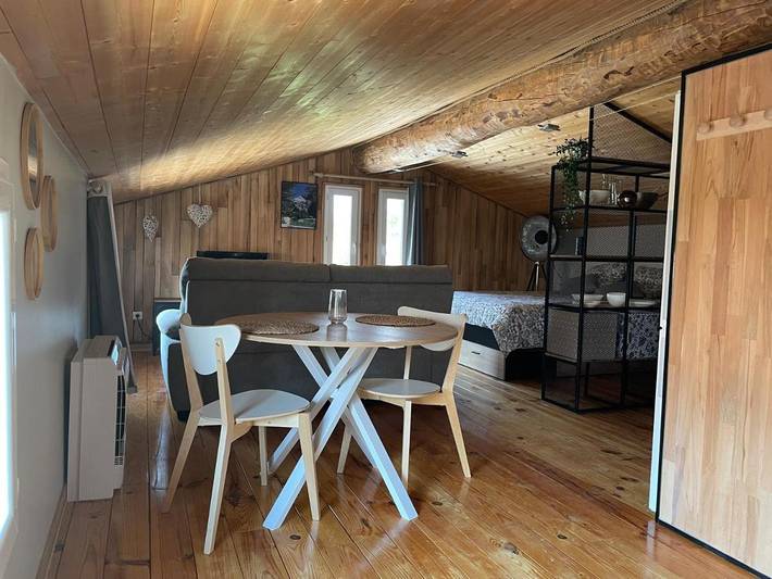 Gîte pour 4 personnes, avec Terrasse et Vue dans Montlaur-en-Diois