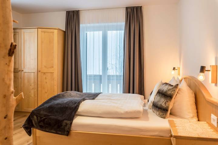 Entire apartment, Cozy Apartment "Geranie - Sonnleitn" with Mountain View & Balcony in Sankt Peter Tal, Lajen
