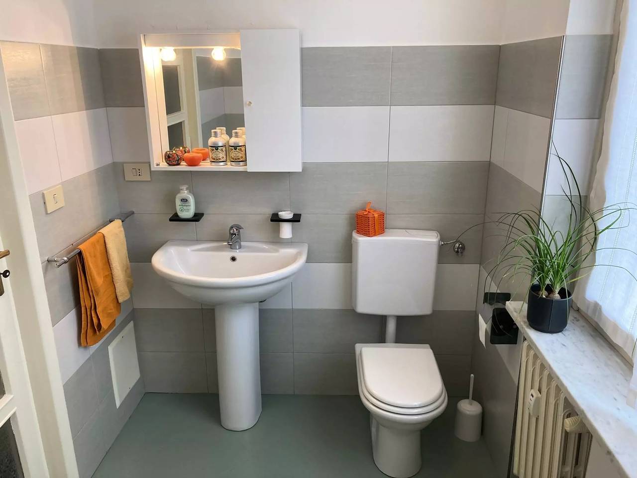 Apartamento entero, 4 estancias 6 personas in Cuneo, Provincia de Cuneo