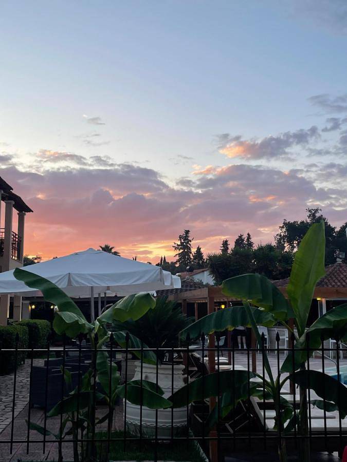 Oula Maisonettes Suites in Kavos, Corfou