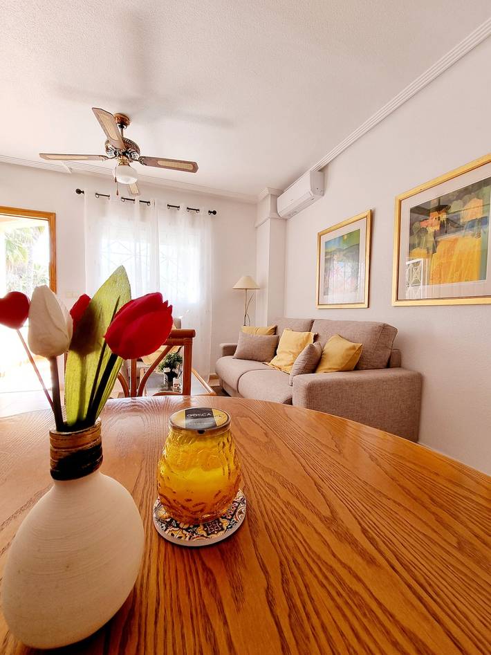 Bungalow für 4 Personen, mit Terrasse und Meerblick sowie Ausblick in Torrevieja - 2