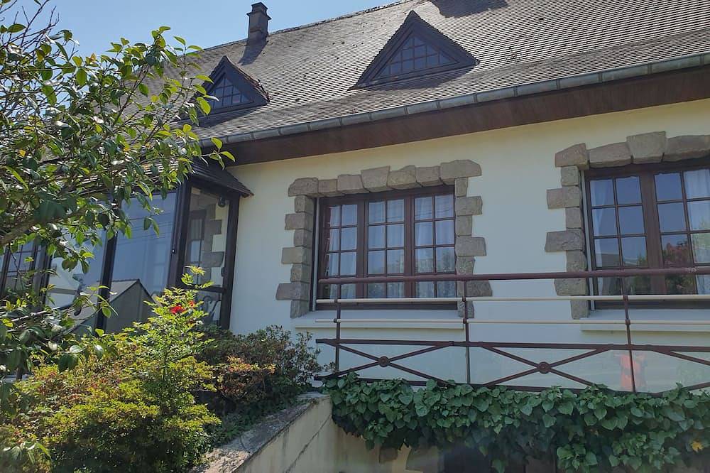 Pavillon Individuel au Calme in Les Pieux, Côte de la Déroute