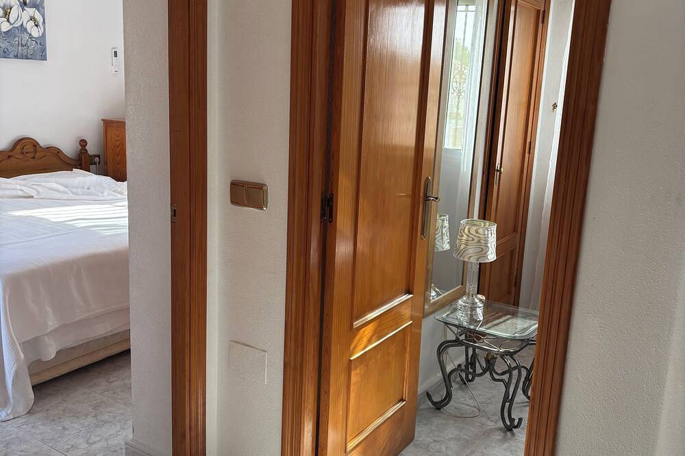 Villamartín detached luxury villa 3 bedrooms sleeps 6 Wifi, Ac, private pool. in Panorama Golf, Orihuela