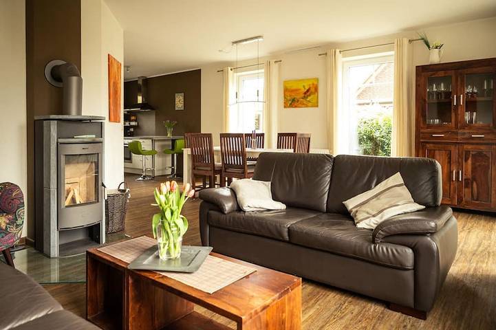 Ferienhaus für 8 Personen, mit Garten und Sauna