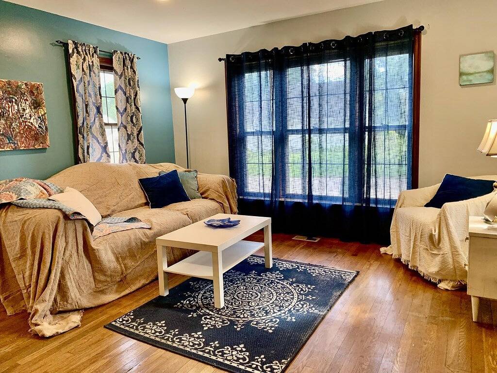 Katie's House- A Columbus Clintonville Vrbo House in Columbus, Ohio