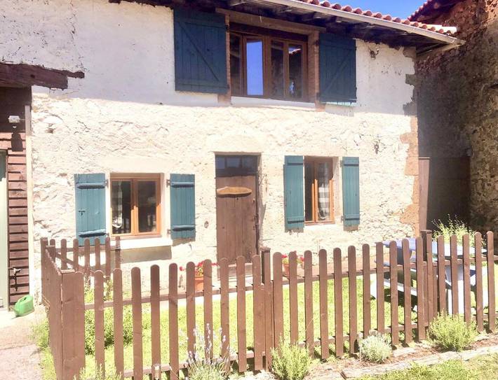 Location de vacances pour 5 personnes, avec piscine et jardin, animaux acceptés à Exideuil - 3