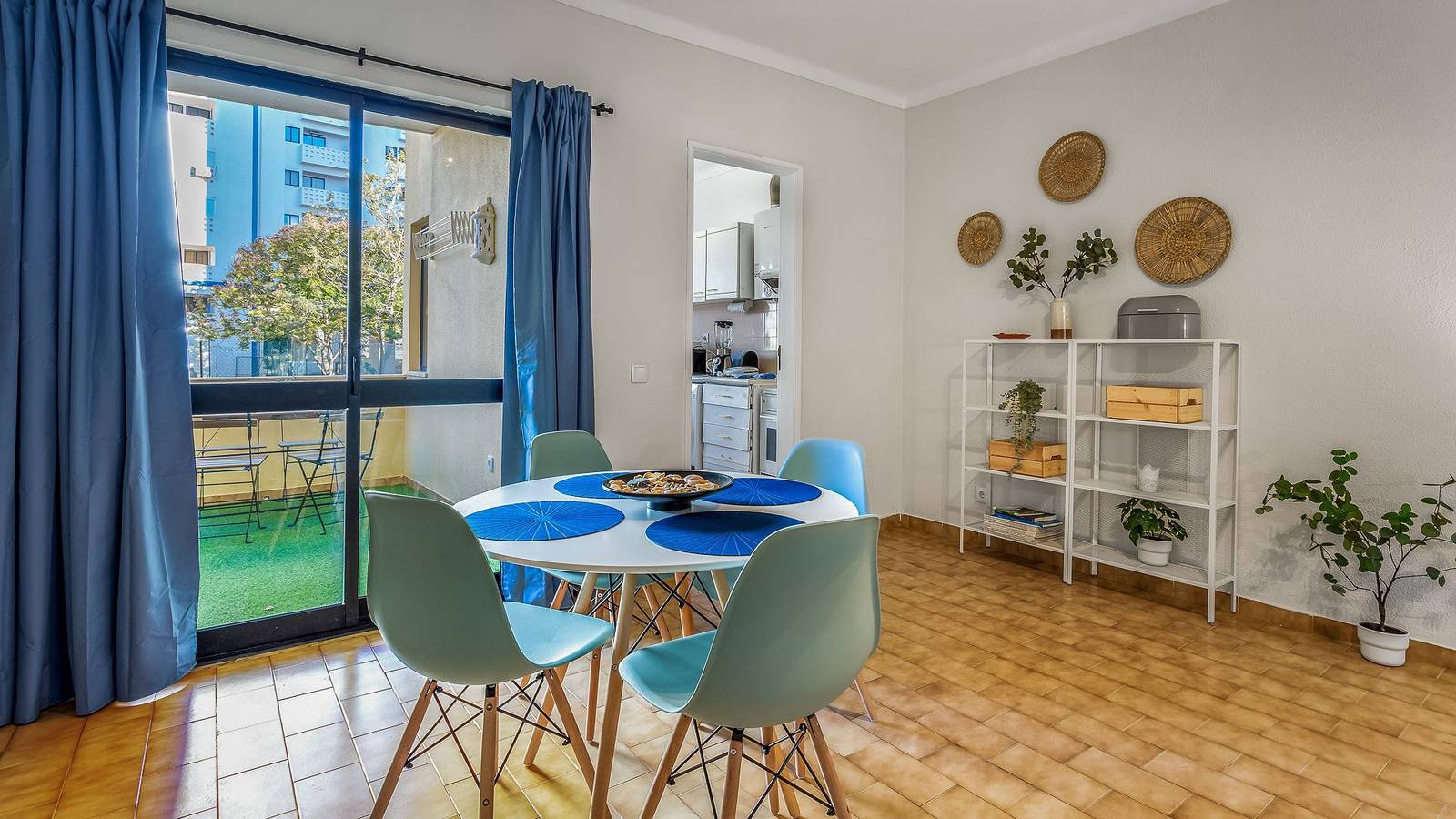 Appartamento intero, Appartamento vacanze per 3 persone con balcone in Praia da Rocha, Portimao