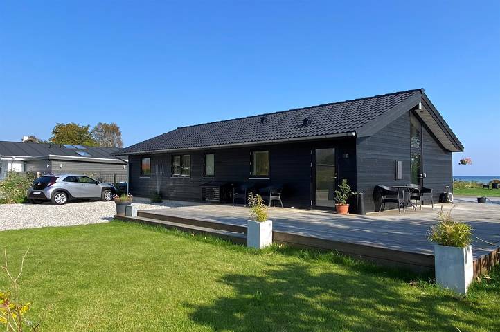 Ferienhaus für 8 Personen, mit Terrasse in Binderup Strand - 2