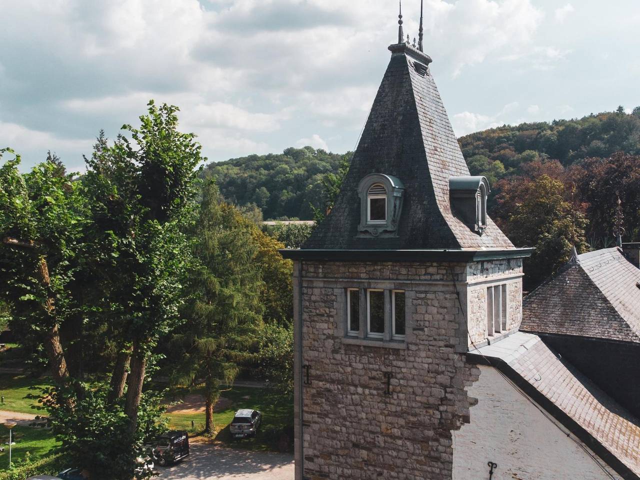 Appartement dans la tour d’un château du Xvie siècle in Aywaille, Région de Liège