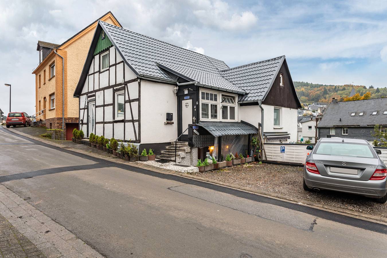 Ganze Wohnung, Apartment 'Happy 2' mit Bergblick, privater Terrasse und Wlan in Olsberg, Hochsauerlandkreis
