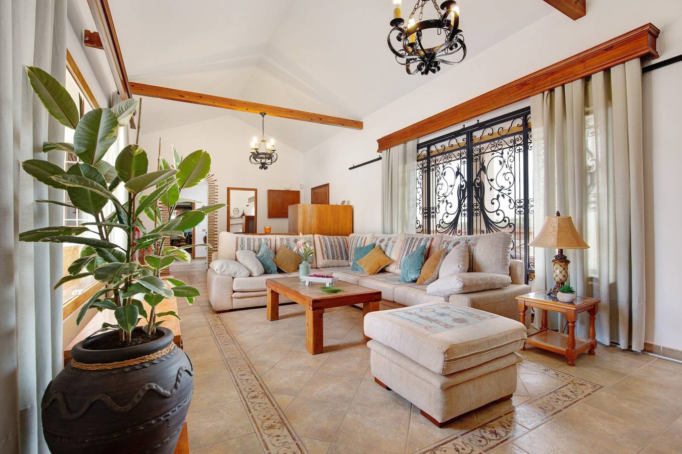 Ferienhaus 'Casa Glory' mit Bergblick, Wlan und Klimaanlage in Triquivijate, Antigua