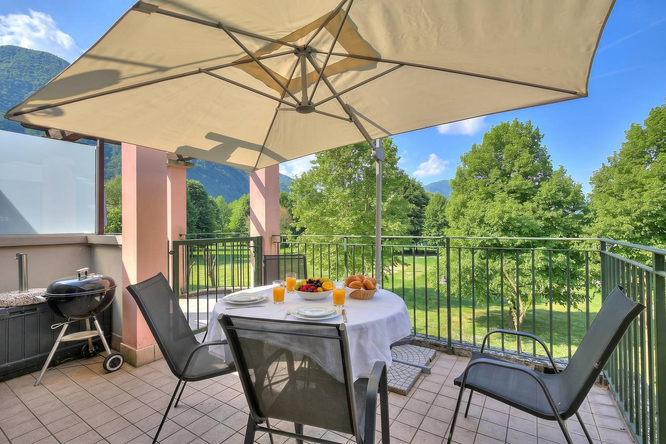 Ganze Wohnung, Ferienwohnung für 4 Personen mit Terrasse in Porlezza, Gemeinde Porlezza