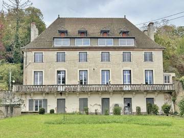Gîte pour 12 personnes, avec balcon et jardin à Cuisery
