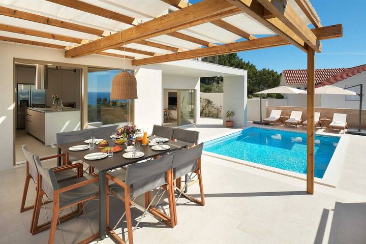 Villa für 6 Personen, mit Pool und Balkon, kinderfreundlich auf Hvar - 2