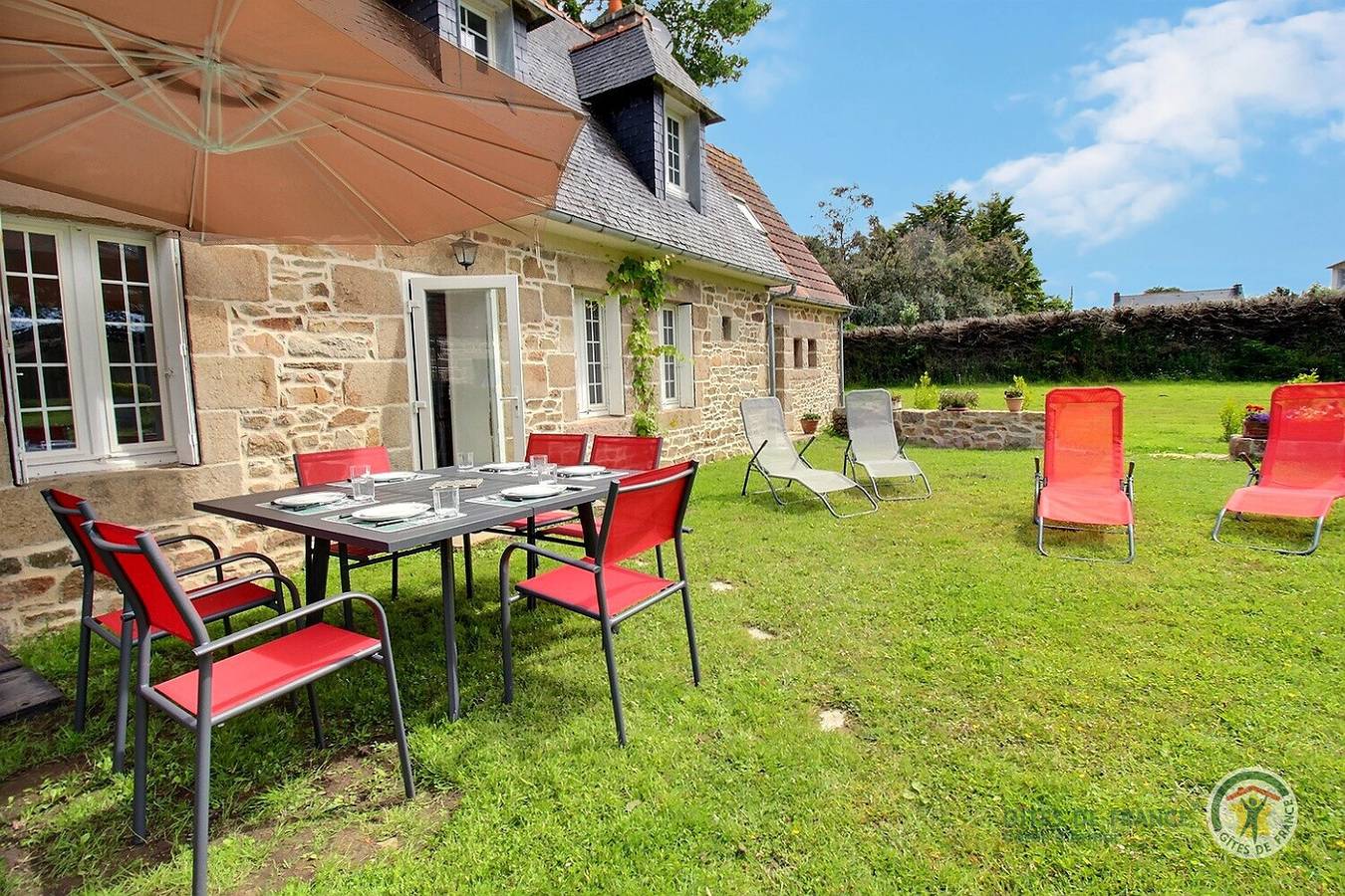 Le penty in Golf de Saint-Samson, Trégastel