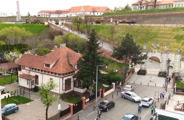Villa pour 6 personnes, avec Balcon ainsi que Terrasse et Vue à Alba (Romania)
