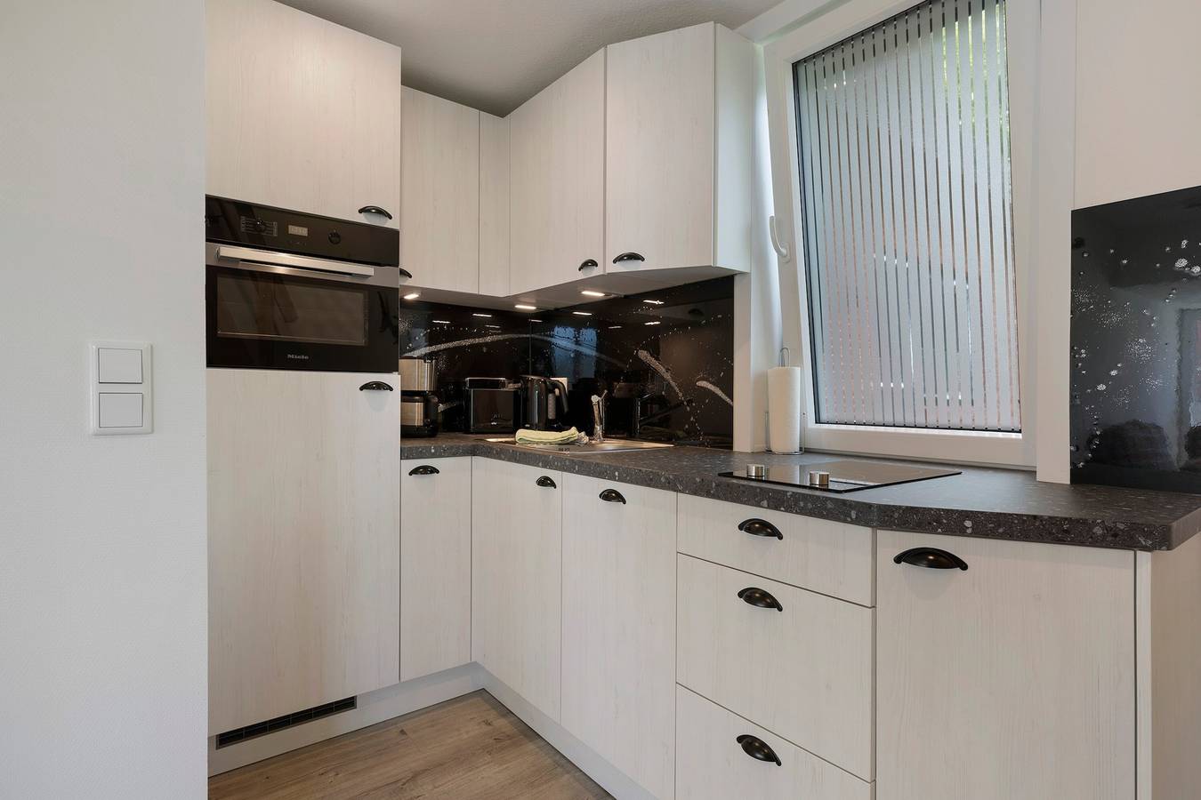 Ganze Wohnung, Ferienwohnung 'Heinz Rolefs' mit gemeinsamer Terrasse, Gemeinschaftsgarten und Wlan in Pellworm, Nordseeküste