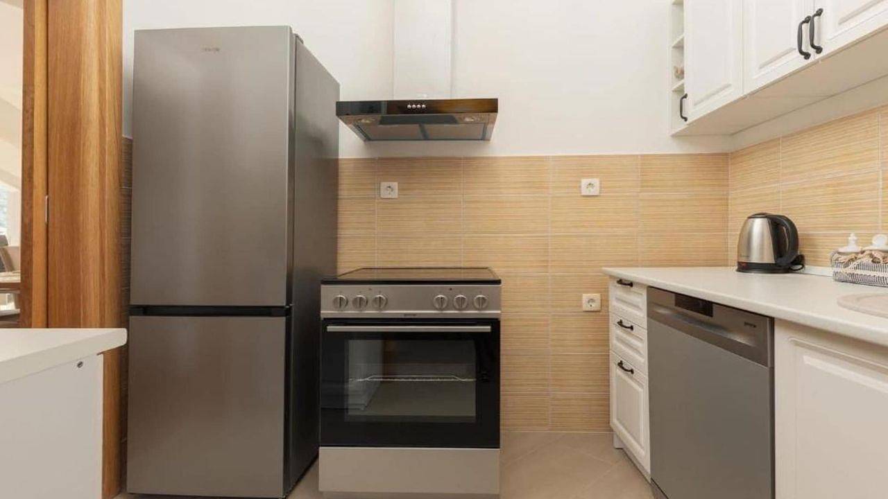 Appartement de vacances entier, Ferienwohnung für 6 Personen (80 m²) in Budva in Budva, Municipalité de Budva