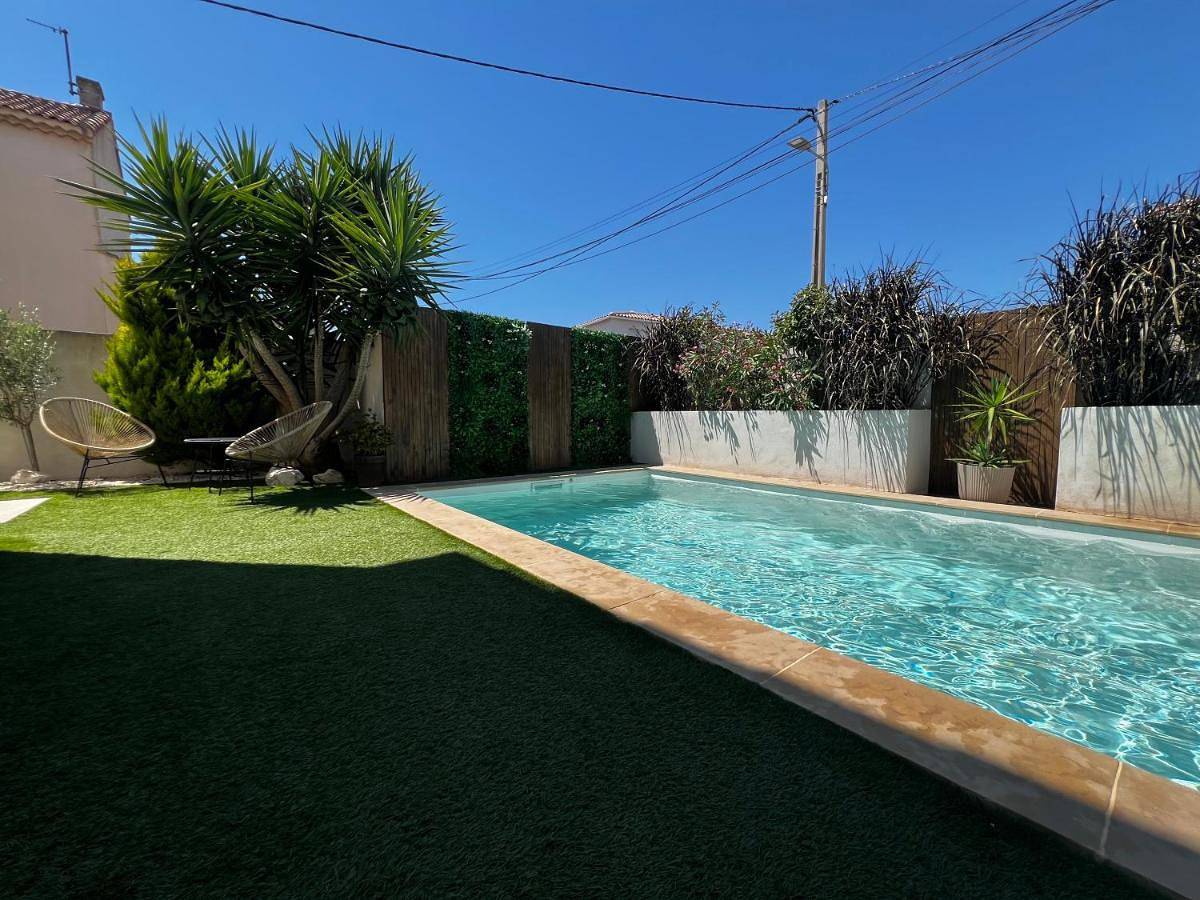 Appartement de vacances entier, Une Suite Privée avec sa Piscine privée, Côte Bleue, entre Marseille et Aix in Châteauneuf-les-Martigues, Côte méditerranéenne (France)