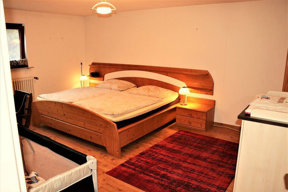 Ganze Wohnung, Close to the center and fun for children. Apartment with 86m² in Müllheim, Südschwarzwald