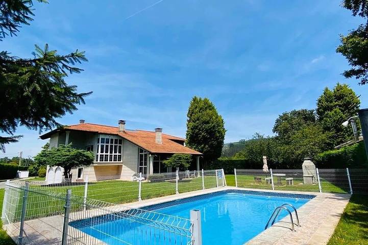 Chalet for 13 people, with garden and hot tub - 1
