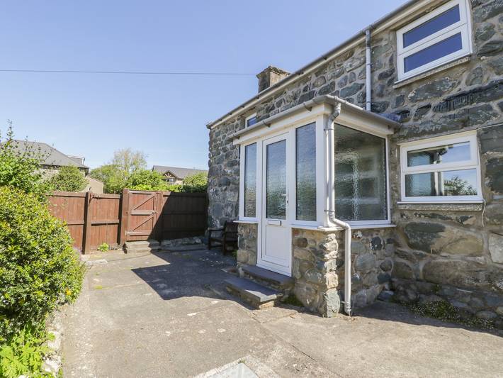 Holiday rental for 6 people in Dyffryn Ardudwy