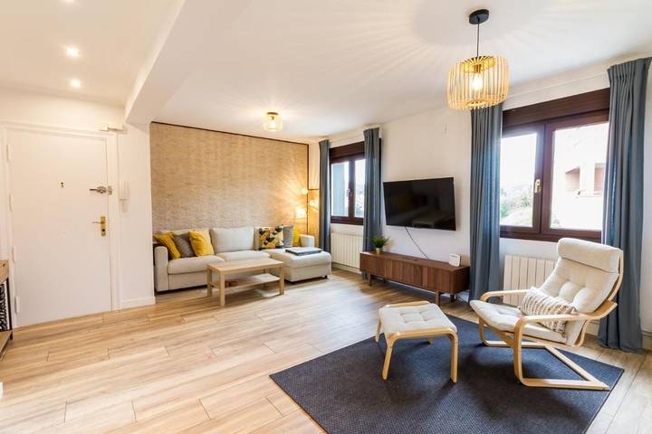 Apartamento de vacaciones para 4 personas, con vistas y jardín - 1