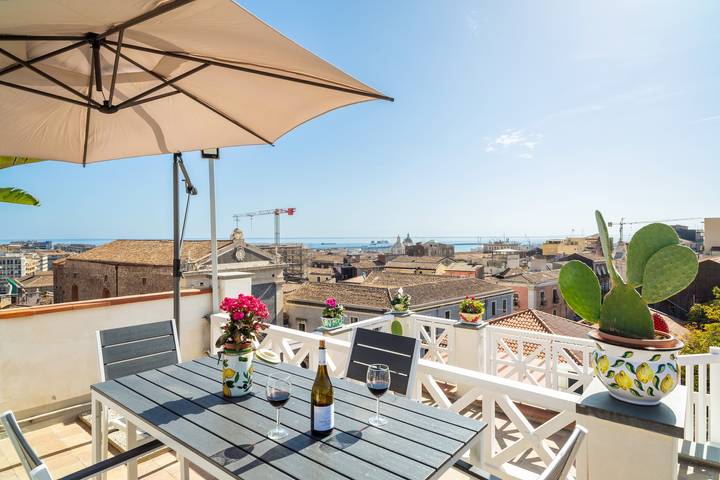 Ferienwohnung für 4 Personen, mit Balkon in Catania