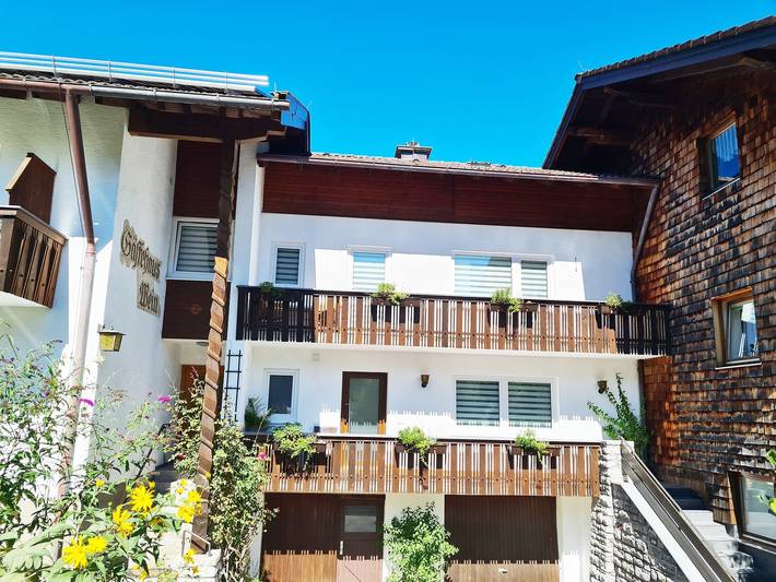 Ganze Ferienwohnung, Ferienwohnungen Sommer - Ferienwohnung 2 - Bergblick 60 qm, 1 Schlafzimmer in Bayerisch Gmain, Bayerische Alpen