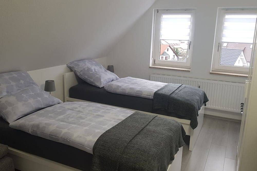 Ganze Wohnung, Stielvolles Apartment nähe Flughafen/Messe in Steinenbronn, Landkreis Böblingen