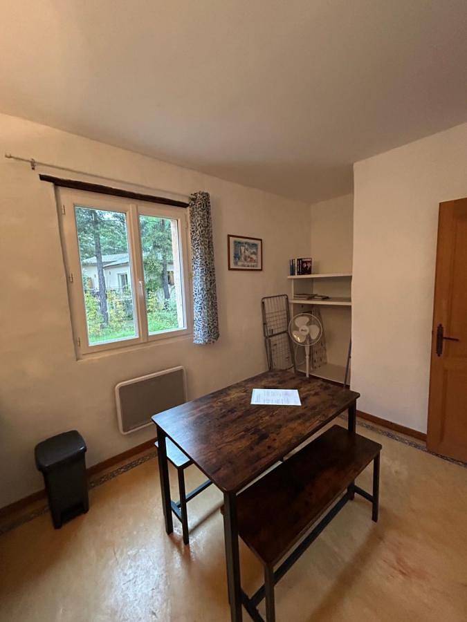 Location de vacances pour 2 personnes, avec jardin ainsi que terrasse et piscine à Vagnas - 2