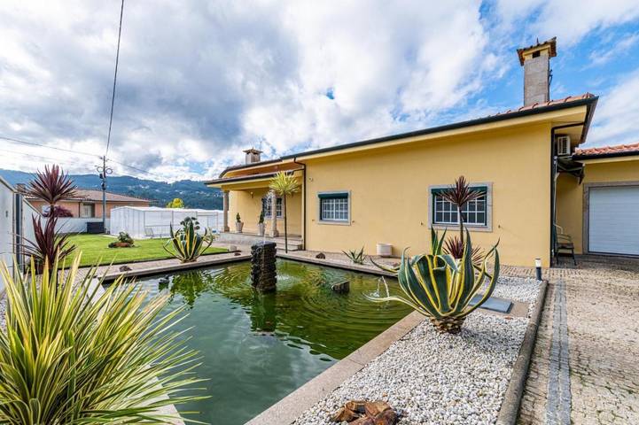 Casa rural para 8 personas, con piscina y jardín en Póvoa de Lanhoso - 2