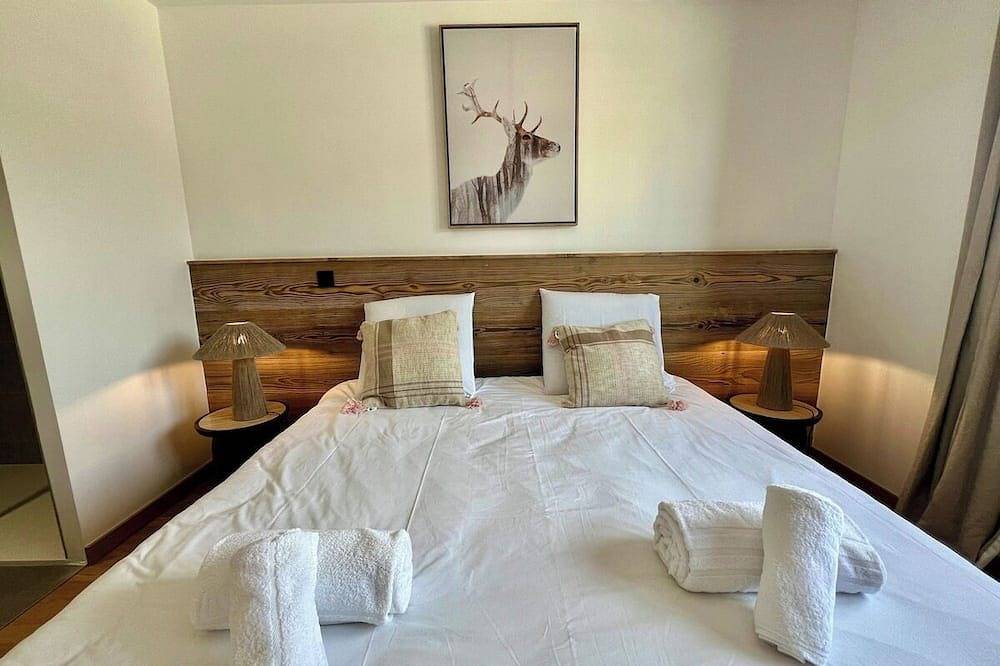 Ganze Wohnung, New 10p Apt | Ski-in/out & Central in Le Praz de Lys, Taninges