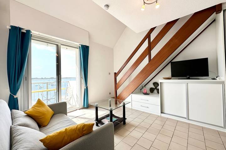 Ganze Wohnung, Ferienwohnung für 2 Personen mit Balkon in Port-Louis, Côte des Mégalithes