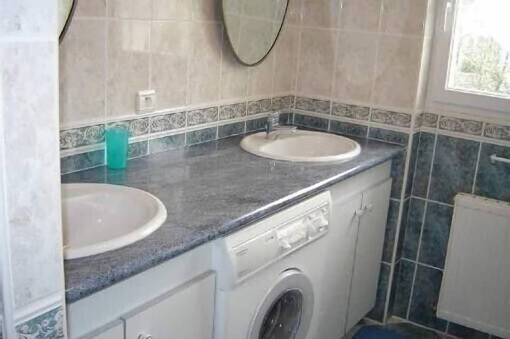 Gîte pour 5 personnes, avec jardin et terrasse dans Plage Pen Boc H Arradon - 4