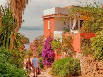 Hôtel pour 2 personnes, avec balcon et jardin ainsi que vue et piscine dans Île du Levant