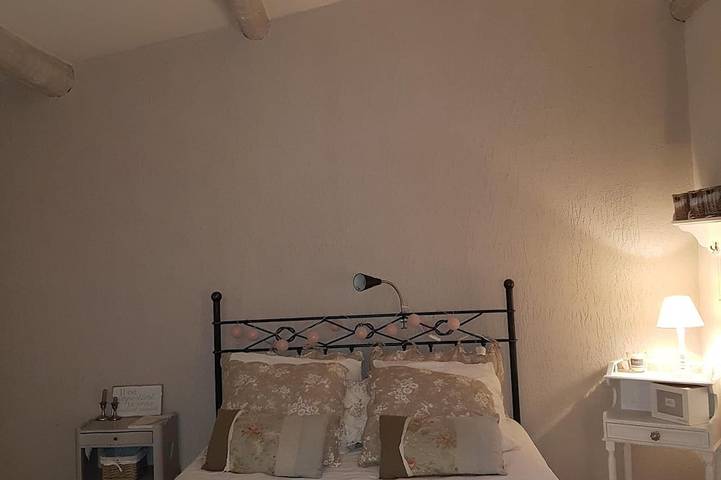 Location de vacances pour 8 personnes, avec terrasse et jardin à Chantemerle-lès-Grignan - 2