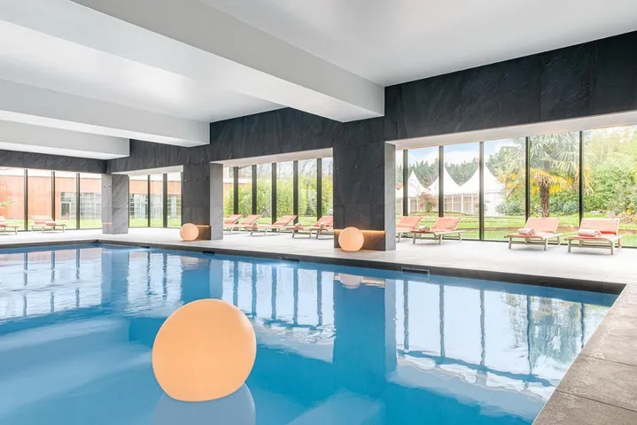 Hotel para 2 personas, con piscina además de sauna y jardín - 1