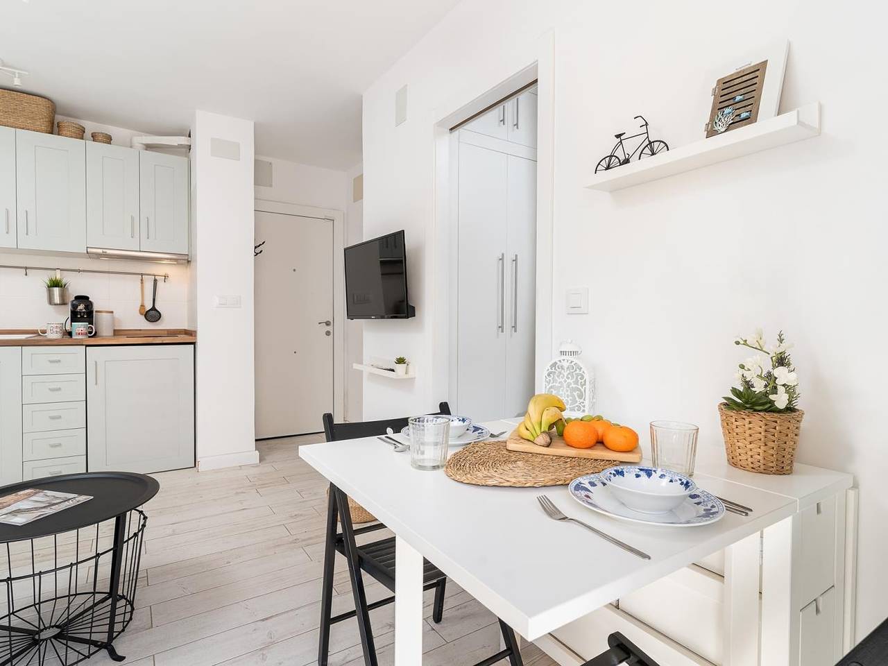 Entire holiday apartment, Sea View Apartment: AC, Pool, Balcony, WiFi in Benalmádena Costa, Benalmádena