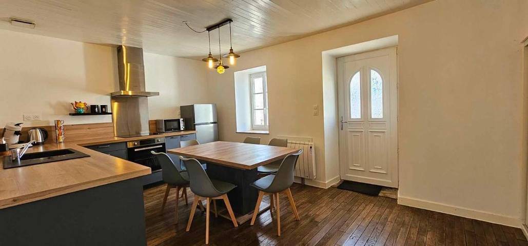 Location de vacances pour 6 personnes, avec terrasse à Sadroc