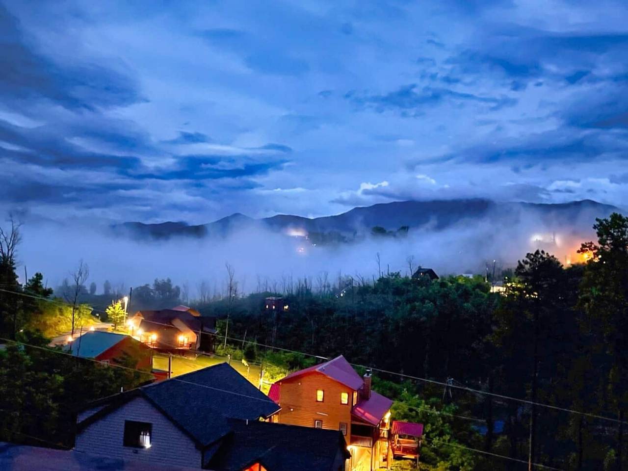 Newly Built Amazing View• Chalet Perfect Location in Sevier County