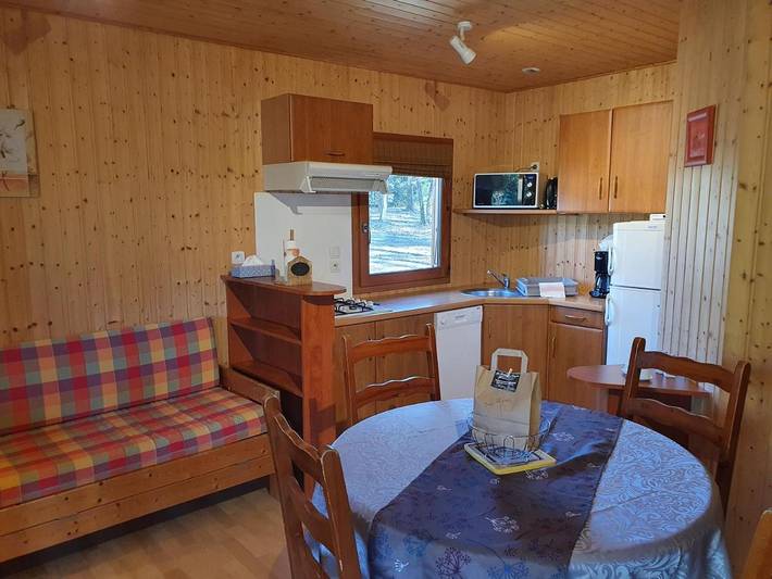 Location de vacances pour 6 personnes, avec jardin ainsi que vue sur le lac et piscine, animaux acceptés à Saint-Rémy (Dordogne) - 2