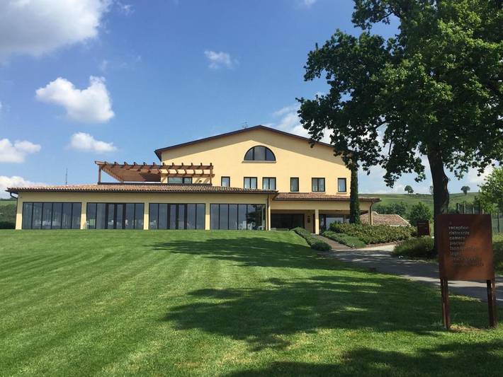 Casa vacanza, con Terrazza e Giardino nonché Piscina e Panorama a Scandiano