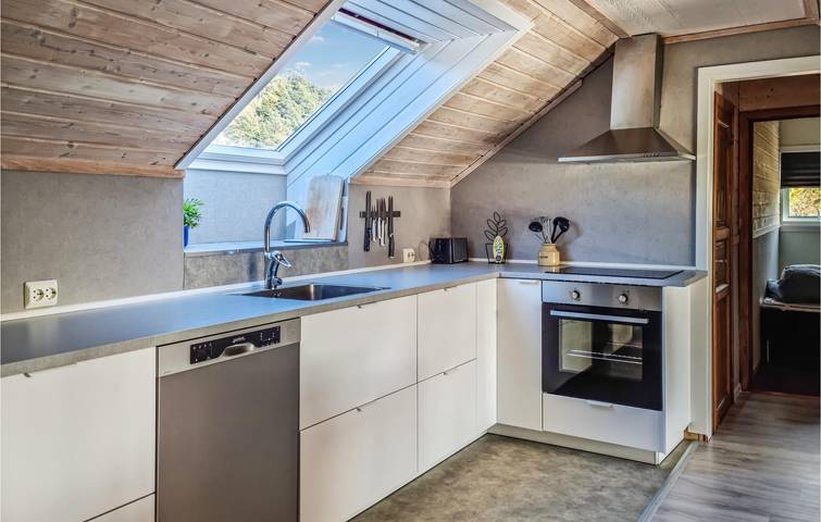 Hel ferieleilighet, Ferieleilighet for 8 personer med terrasse in Mandal 