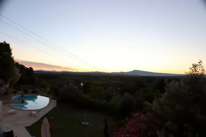 Chalet para 6 personas, con vistas además de jardín y piscina - 1